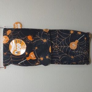 HALLOWEEN Tootsie roll Pop hooded plush throw. 50x60in